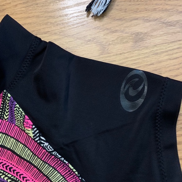 Ripcurl Rashguard XS - Picture 2 of 3